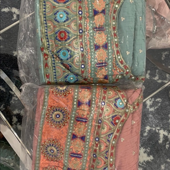 Stylish lenghas in stock - Picture 2 of 5